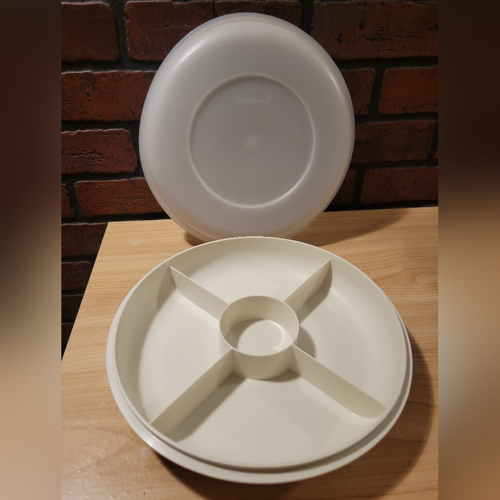 Vintage Tupperware 1708 - 5 Five Compartment Veggie Tray with Lid